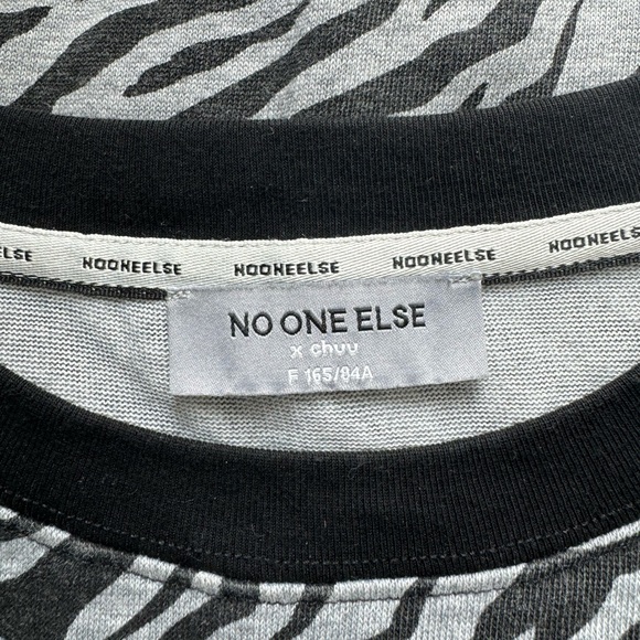 No One Else Zebra Print Crop Tee - Picture 4 of 5